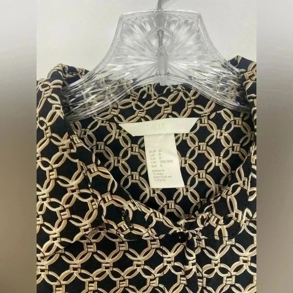 H&M Button Down Chain Link Blouse Top - Picture 4 of 5